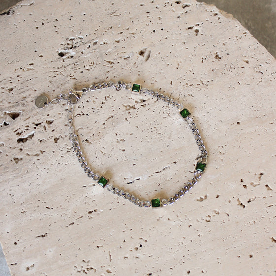 Pulsera Cadena Plateada y Circonias Verdes