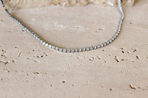 Collar Delgado Circonias Plateadas