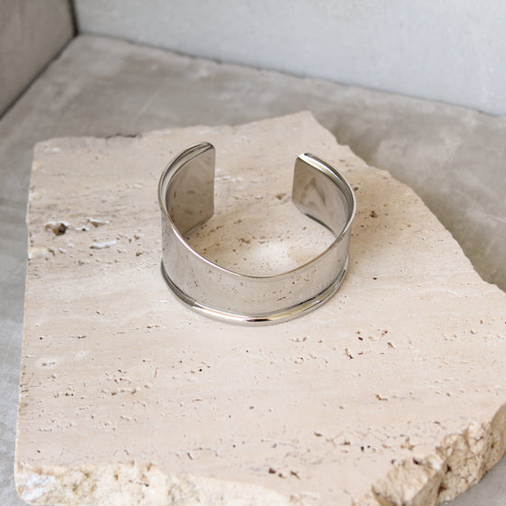 Pulsera Súper Gruesa Plateada