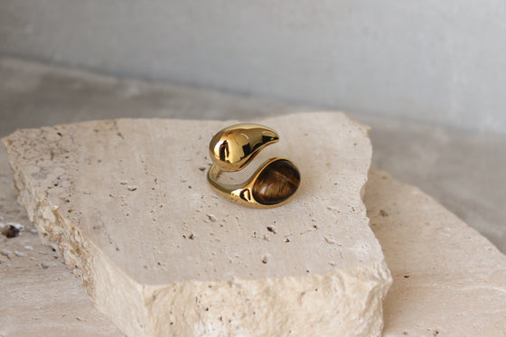 Anillo Entrelazado Chunky Piedra Café