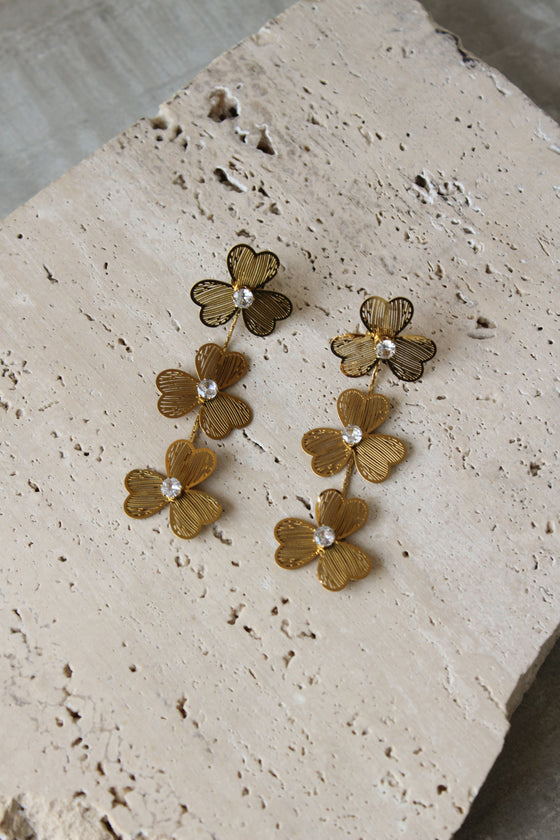Aretes Largos Flores Delicadas