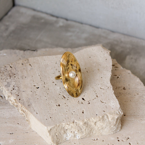 Anillo Ovalado con Perla