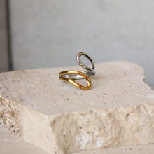  Anillo Entrelazado Hueco Dos Tonos