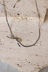 Collar Serpiente Moño Plateado