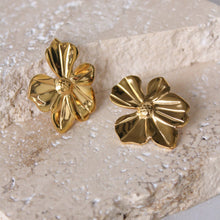  Studs de Flor Irregular