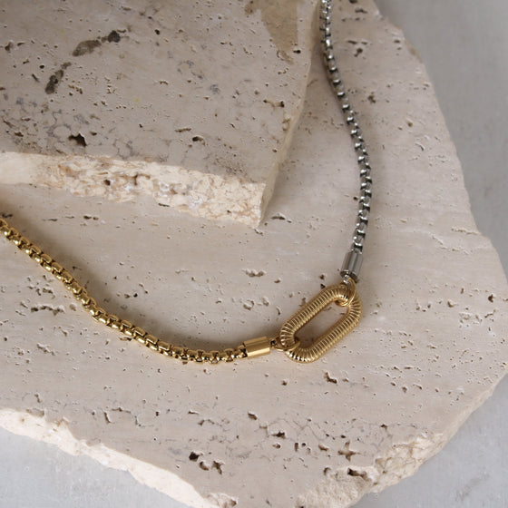 Collar Cadena Dos Tonos Con Hebilla