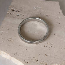  Pulsera Mediana con Textura Plateada