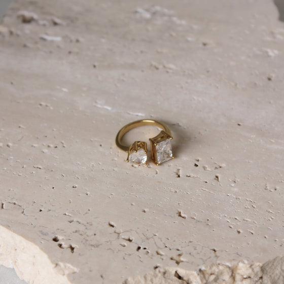 Anillo Dos Circonias