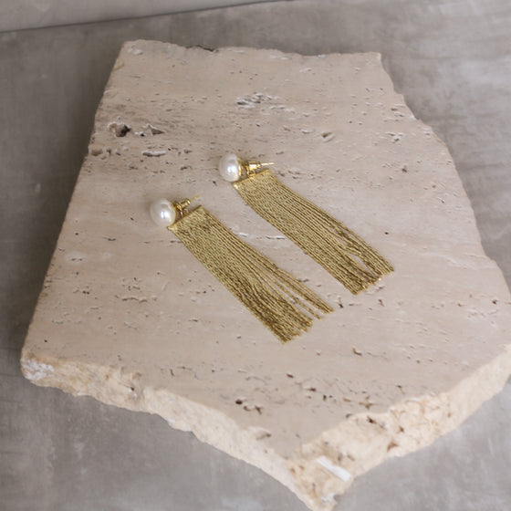 Aretes Largos Perla y Tiras
