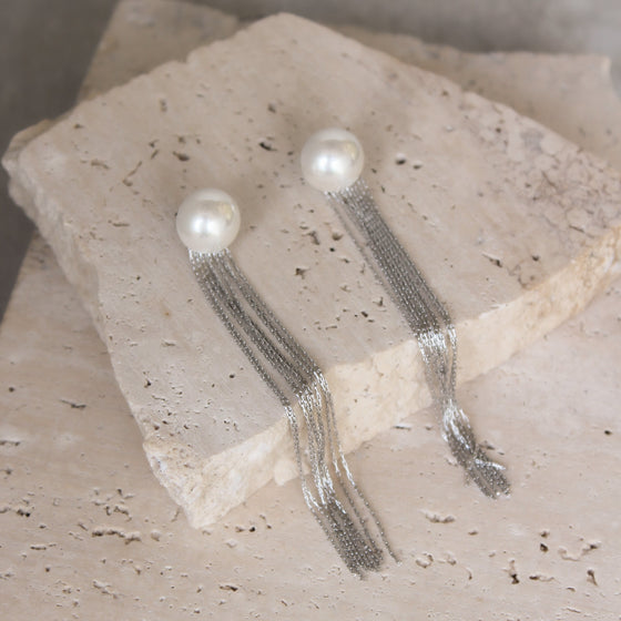 Aretes Súper Largos Perla y Tiras
