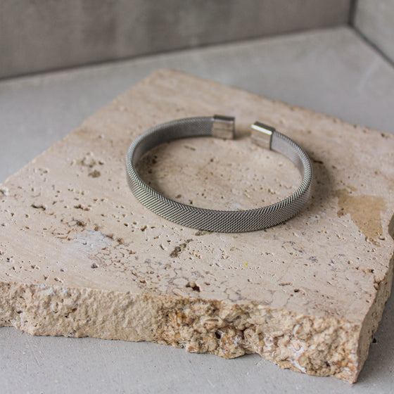 Pulsera Rigida Textura Plateada