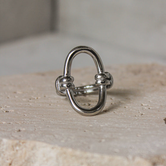 Anillo Hueco Ovalado Plateado