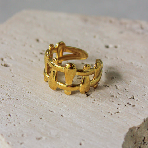 Anillo Irregular Dorado