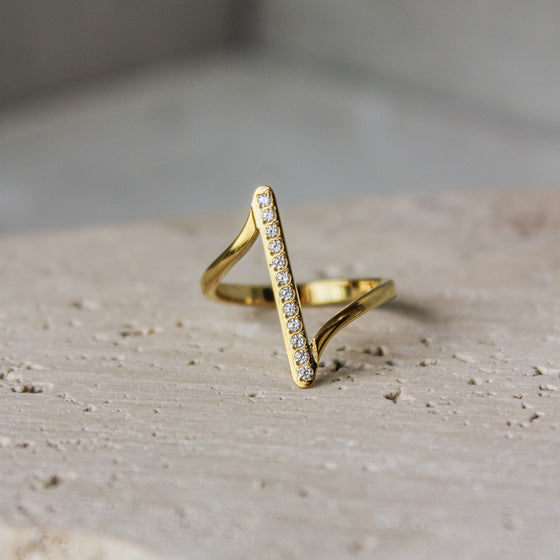Anillo Irregular Circonias