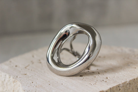 Anillo Plateado Hueco Grande